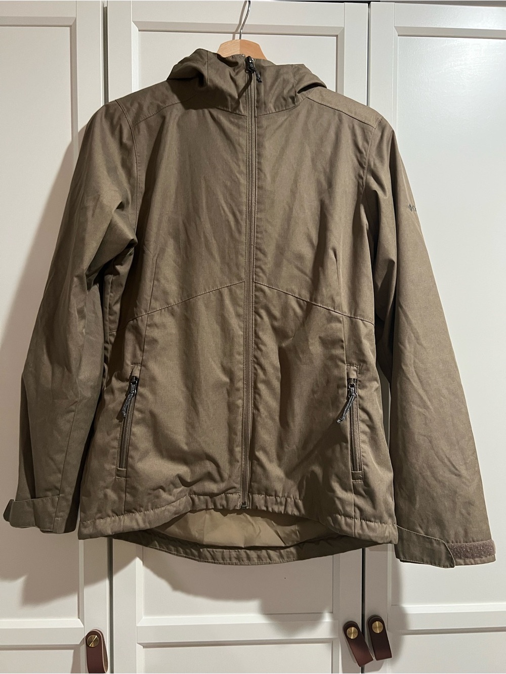 Women’s Columbia Windbreaker with Soft Inside